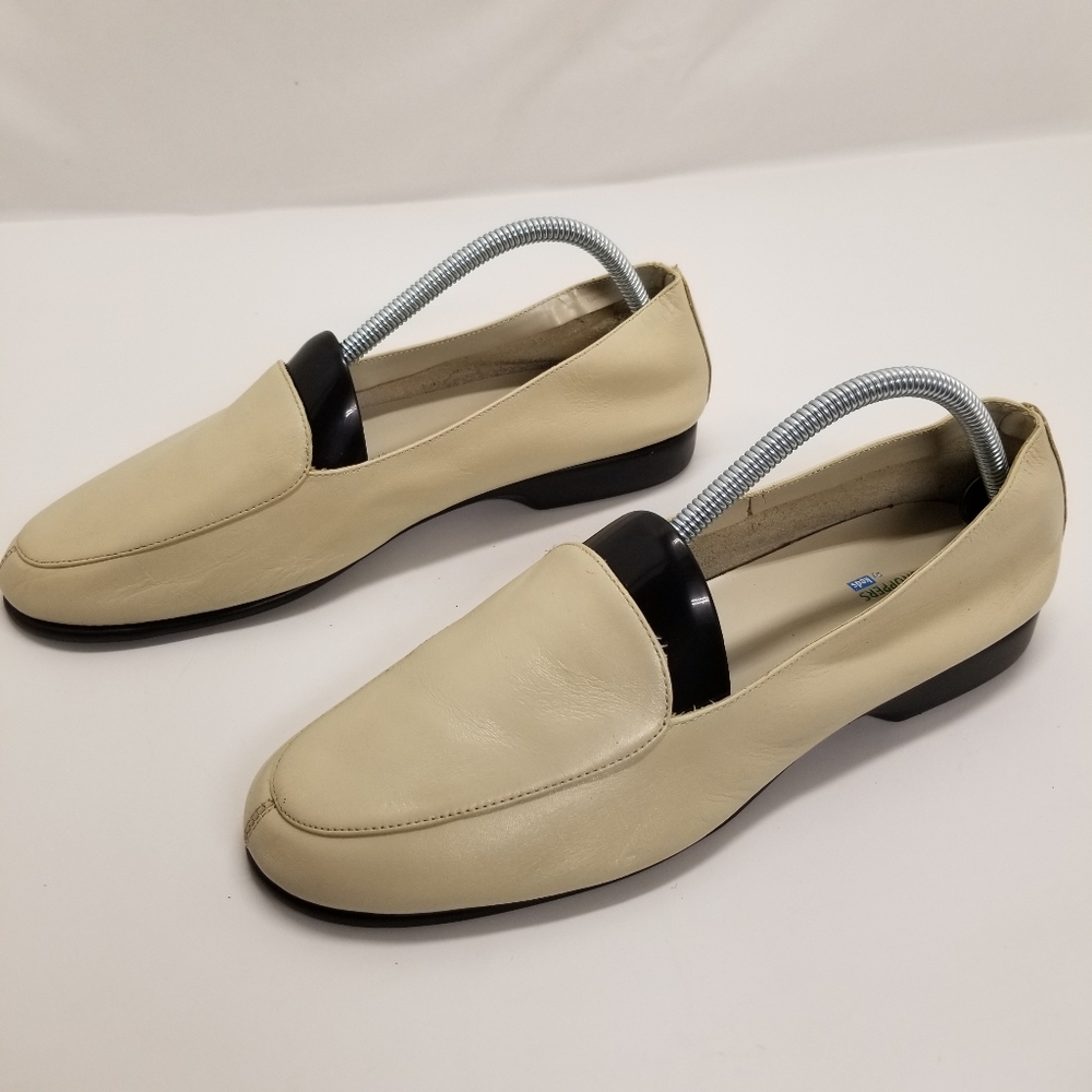 Grasshopper by Keds Womans Size 10W Cream Leather Loafer Slip On Comfort Office